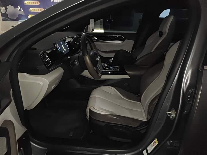 Фото 15 - BYD Qin Plus