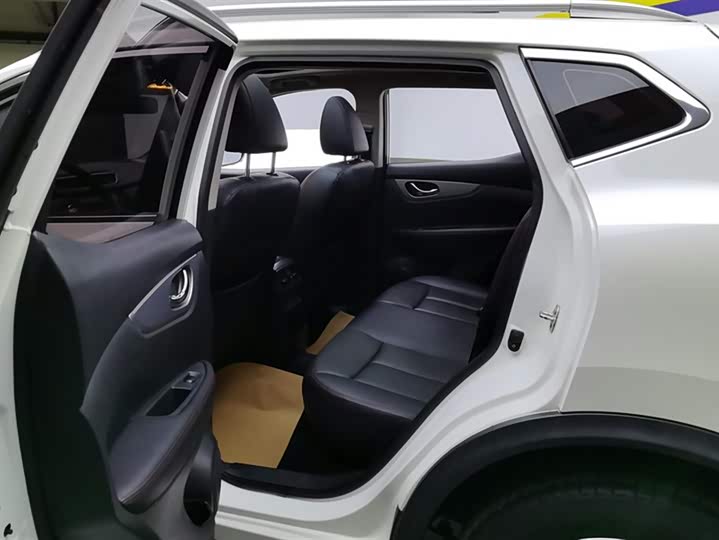 Фото 11 - Nissan Qashqai