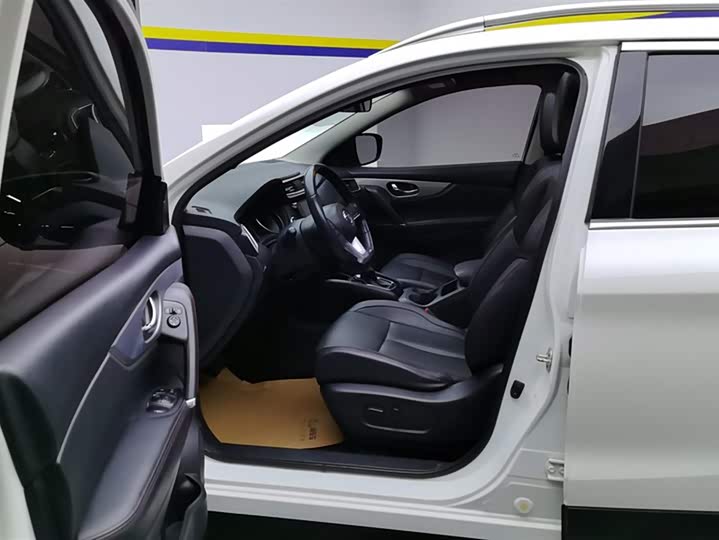 Фото 9 - Nissan Qashqai