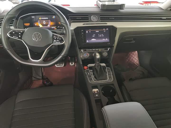 Фото 10 - Volkswagen Magotan