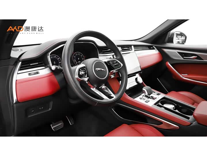 Фото 6 - Jaguar F-Pace