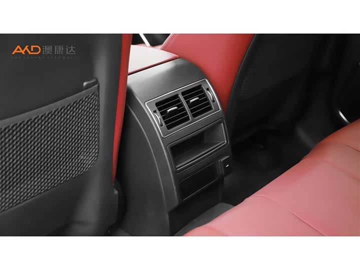 Фото 9 - Jaguar F-Pace