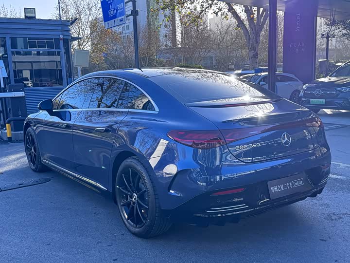 Фото 10 - Mercedes-Benz EQE