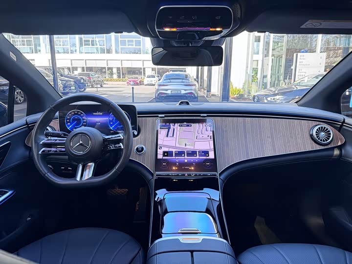 Фото 16 - Mercedes-Benz EQE