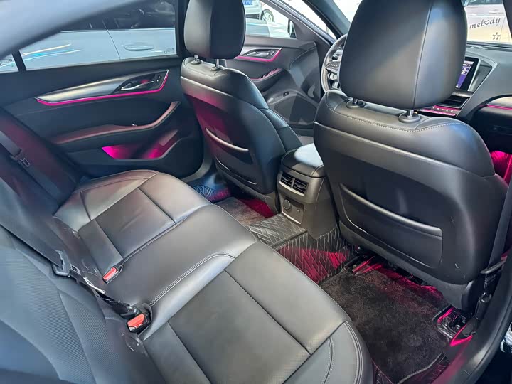 Фото 12 - Cadillac CT5