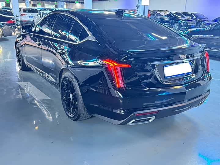 Фото 15 - Cadillac CT5