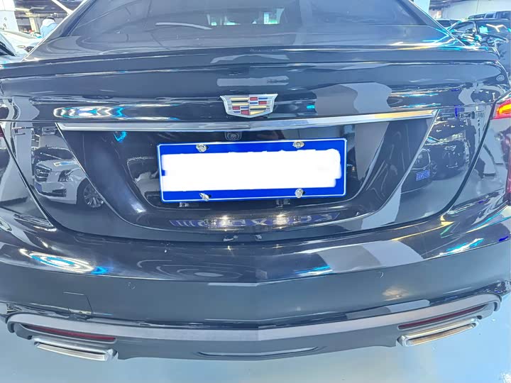 Фото 17 - Cadillac CT5