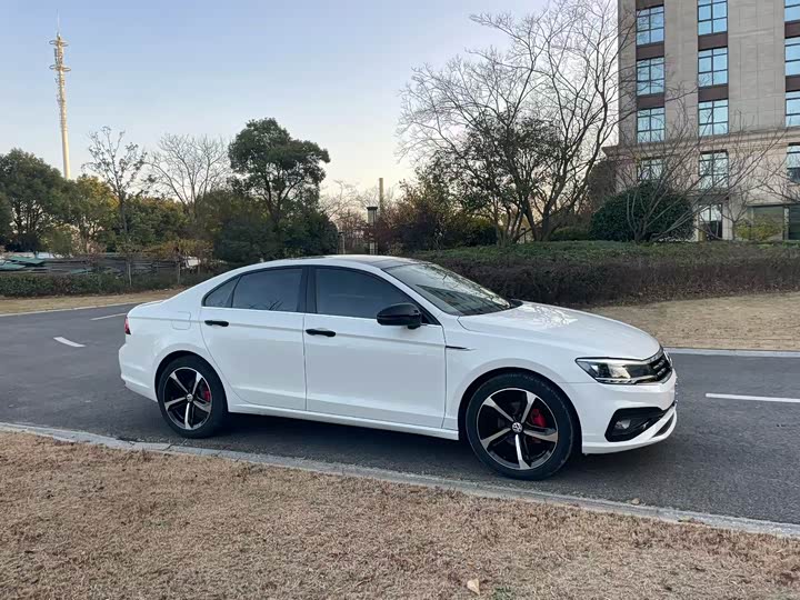 Фото 3 - Volkswagen Lamando L