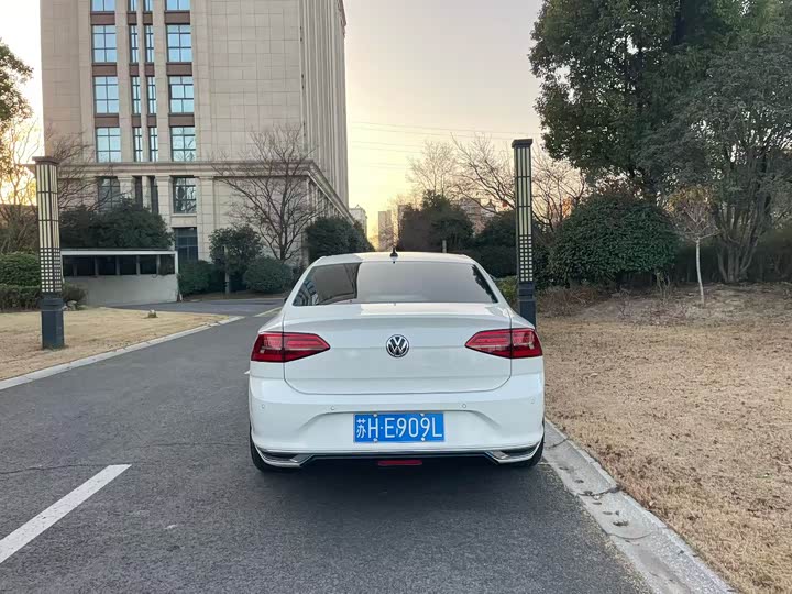 Фото 8 - Volkswagen Lamando L