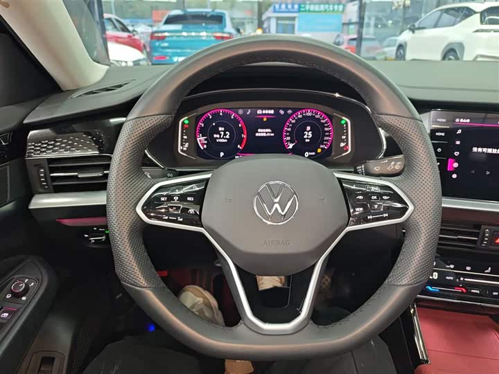 Фото 11 - Volkswagen Passat