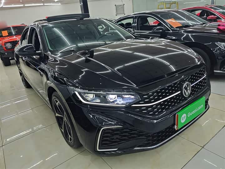 Фото 4 - Volkswagen Passat