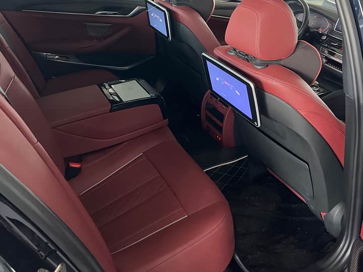 Фото 10 - BMW 5 Series