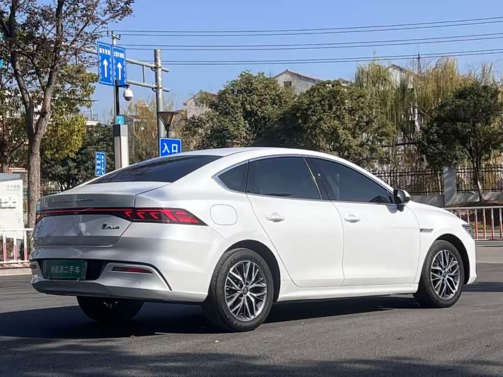 Фото 6 - BYD Qin Plus