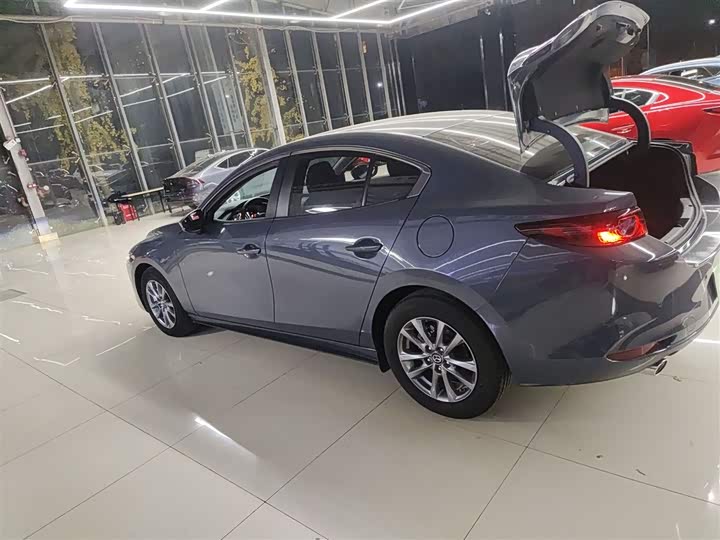 Фото 5 - Mazda 3 (Axela)