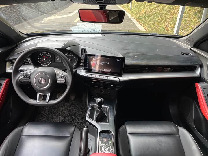 Фото 10 - MG Motor 5