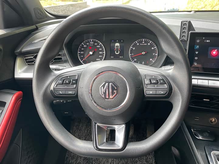 Фото 11 - MG Motor 5