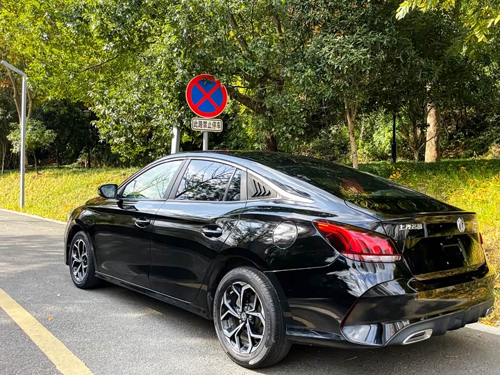 Фото 3 - MG Motor 5