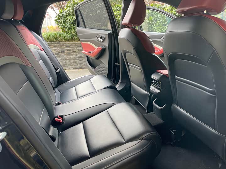 Фото 9 - MG Motor 5