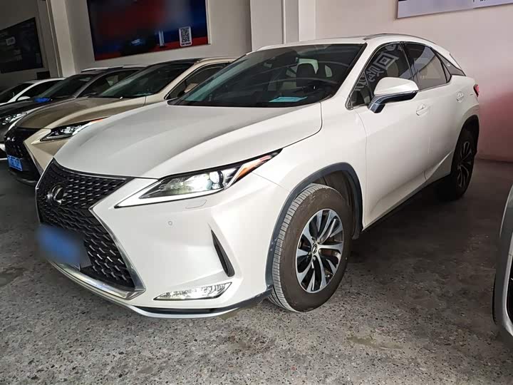 Фото 2 - Lexus RX