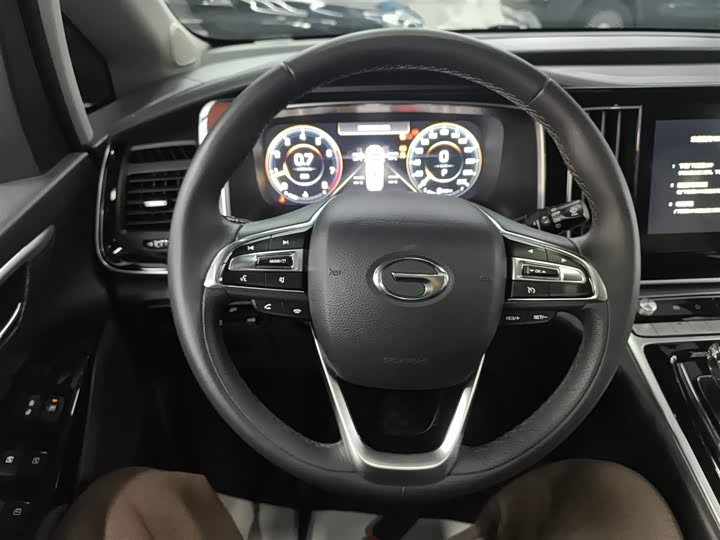 Фото 3 - GAC Trumpchi M8