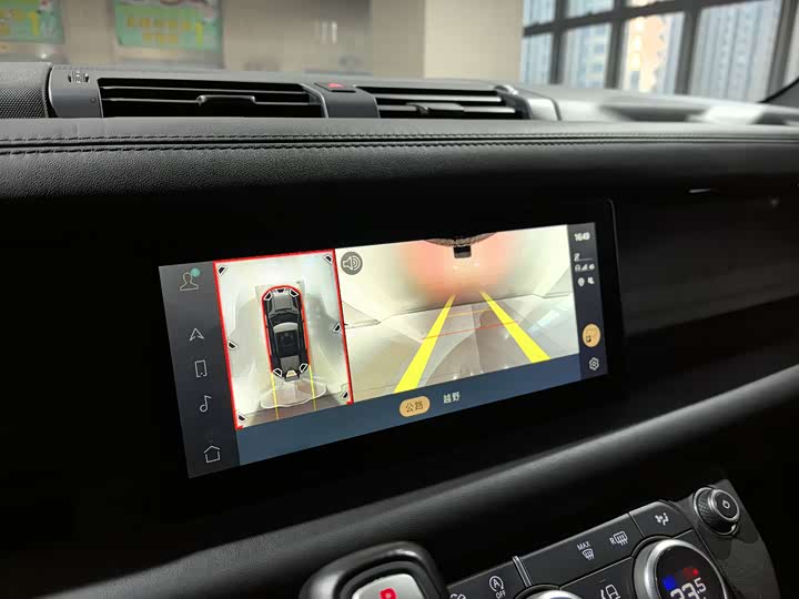 Фото 13 - Land Rover Defender