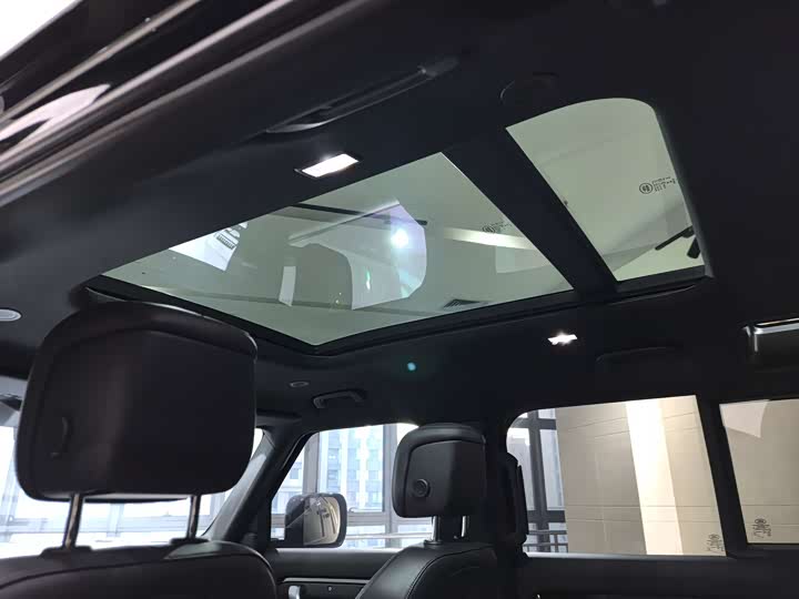 Фото 14 - Land Rover Defender