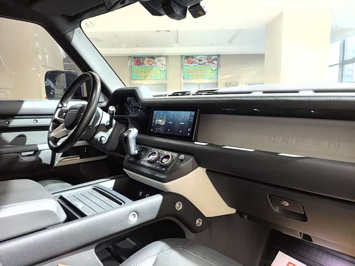 Фото 17 - Land Rover Defender