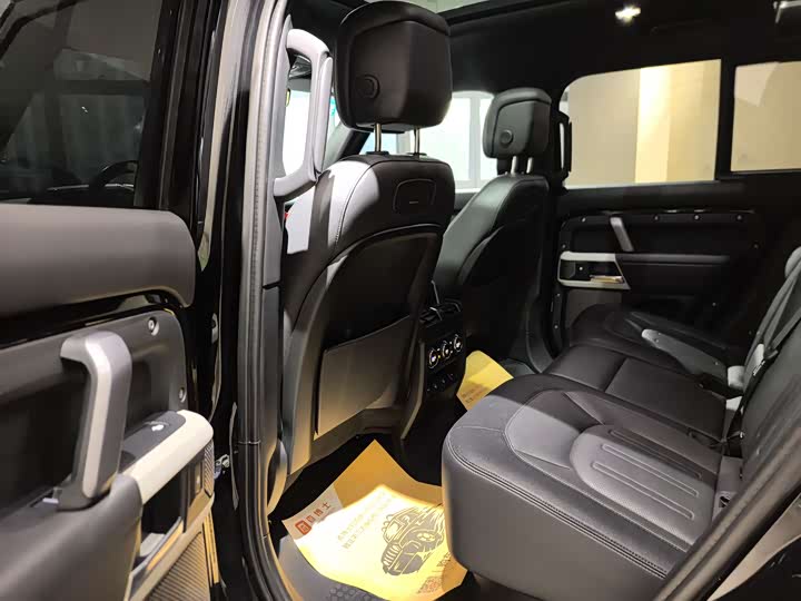 Фото 21 - Land Rover Defender