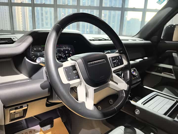 Фото 8 - Land Rover Defender