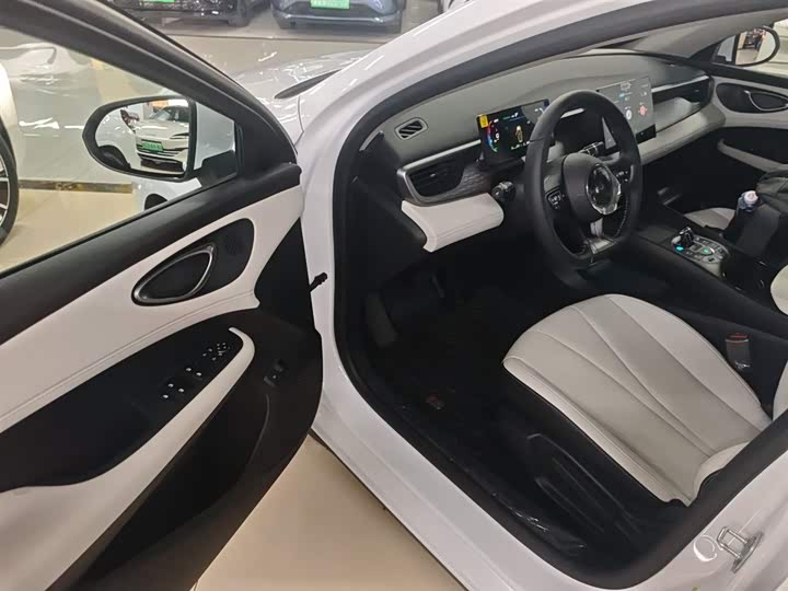 Фото 16 - BYD Seal 05 DM-i Hybrid