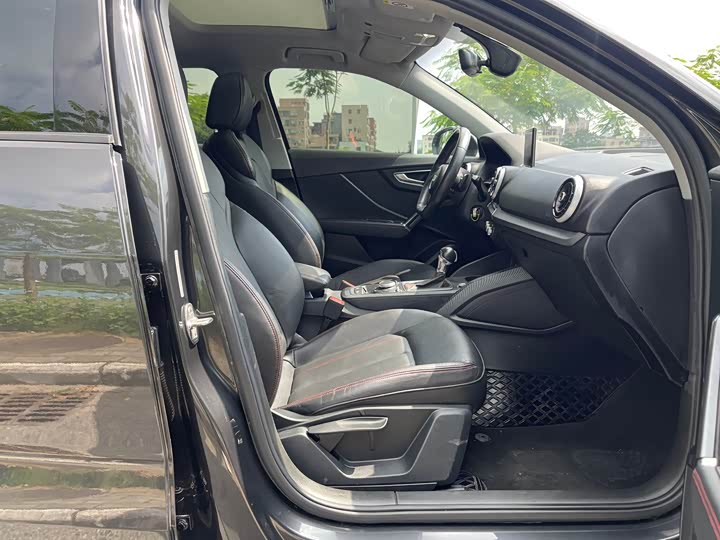 Фото 10 - Audi Q2L