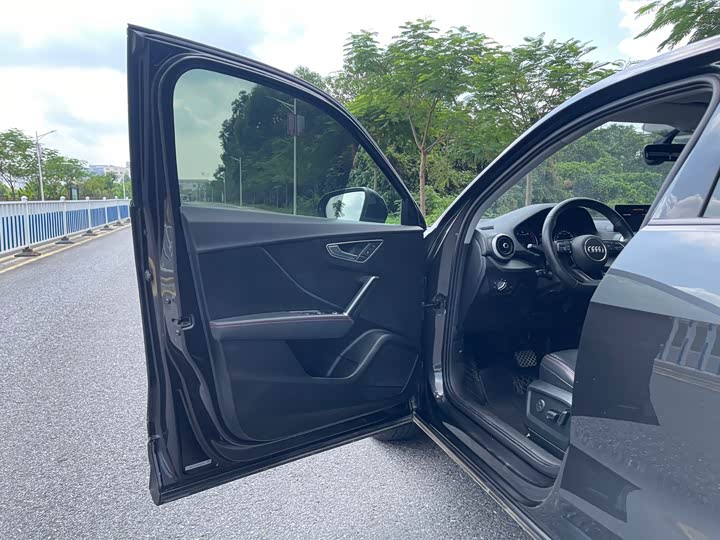 Фото 21 - Audi Q2L