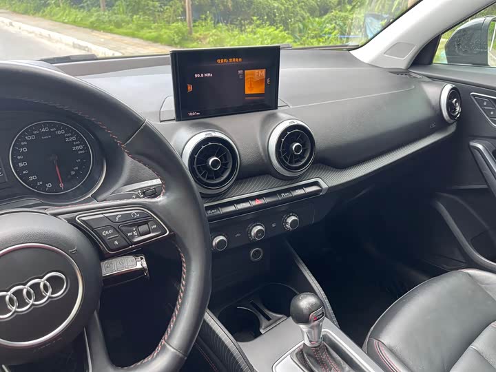 Фото 23 - Audi Q2L