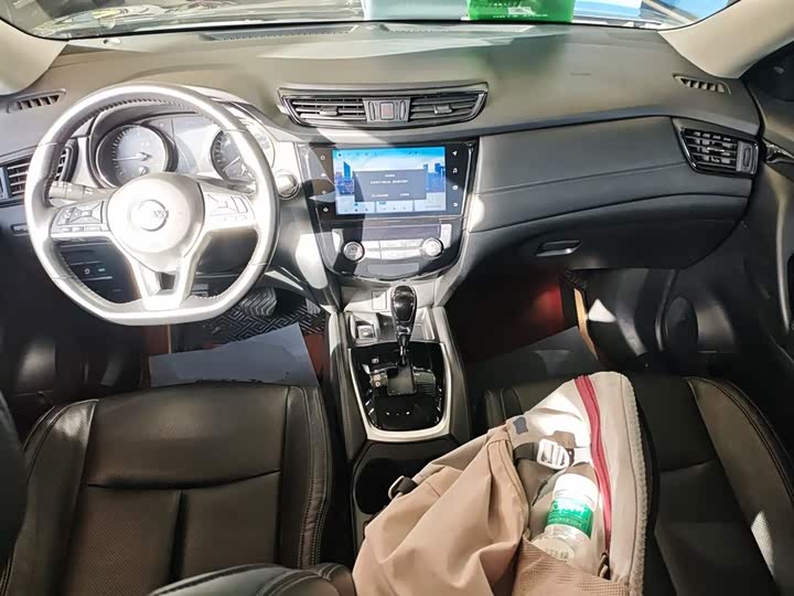 Фото 10 - Nissan X-Trail