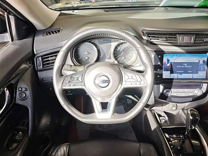 Фото 11 - Nissan X-Trail