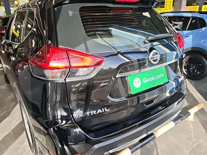 Фото 6 - Nissan X-Trail