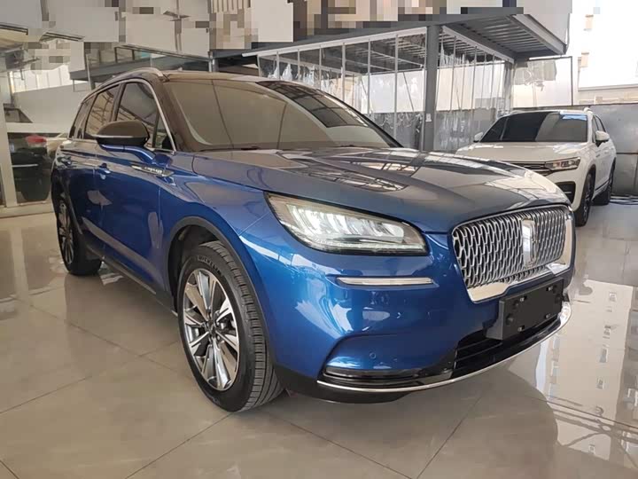 Фото 4 - Lincoln Corsair