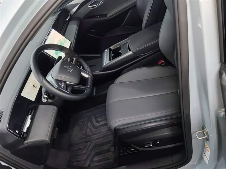 Фото 15 - BYD Qin L