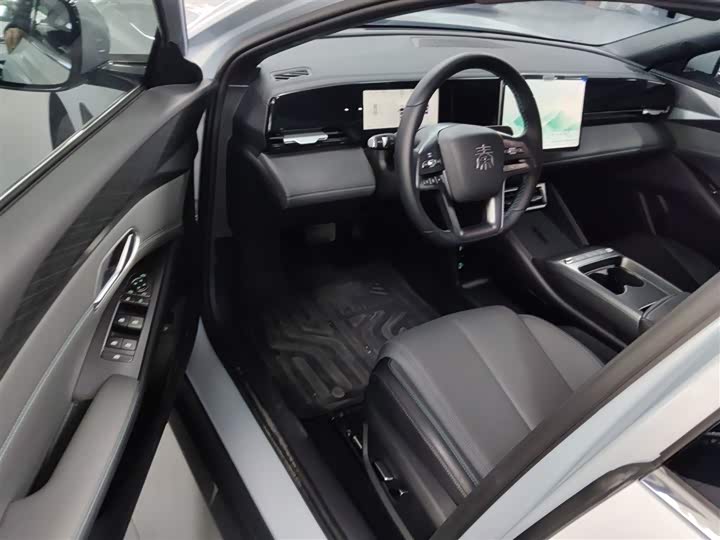 Фото 16 - BYD Qin L