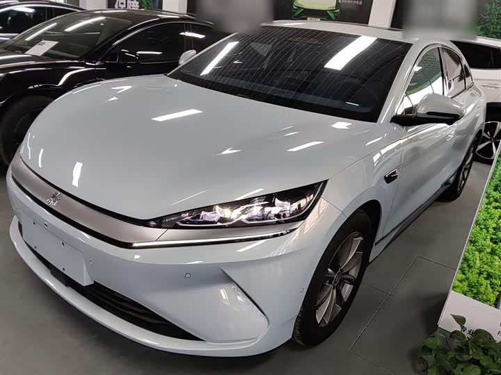 Фото 2 - BYD Qin L