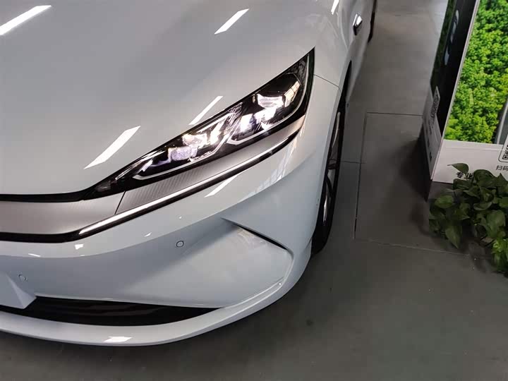 Фото 24 - BYD Qin L