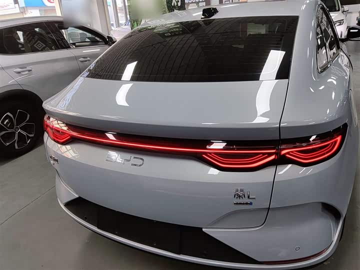 Фото 6 - BYD Qin L