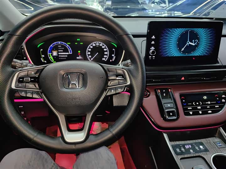 Фото 10 - Honda Elysion