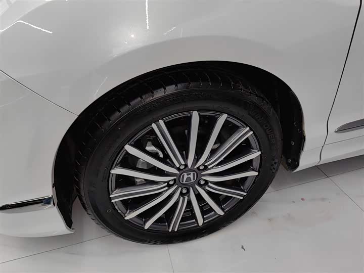 Фото 23 - Honda Elysion