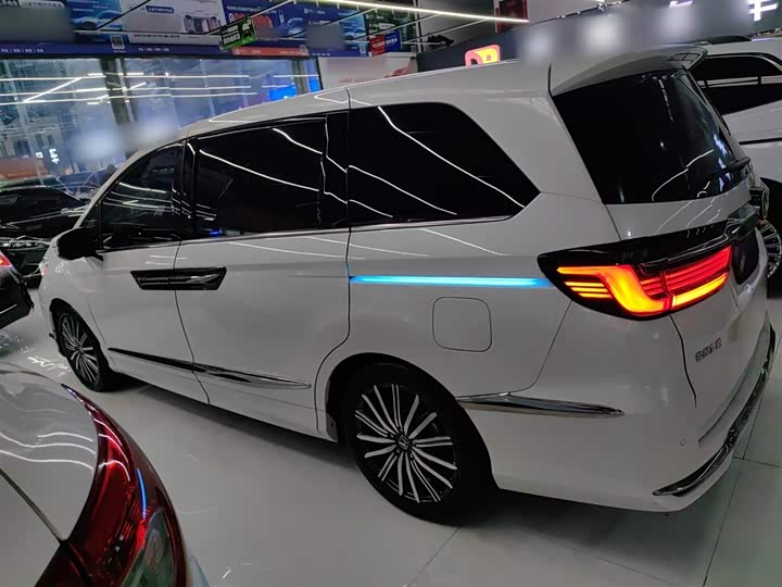 Фото 5 - Honda Elysion