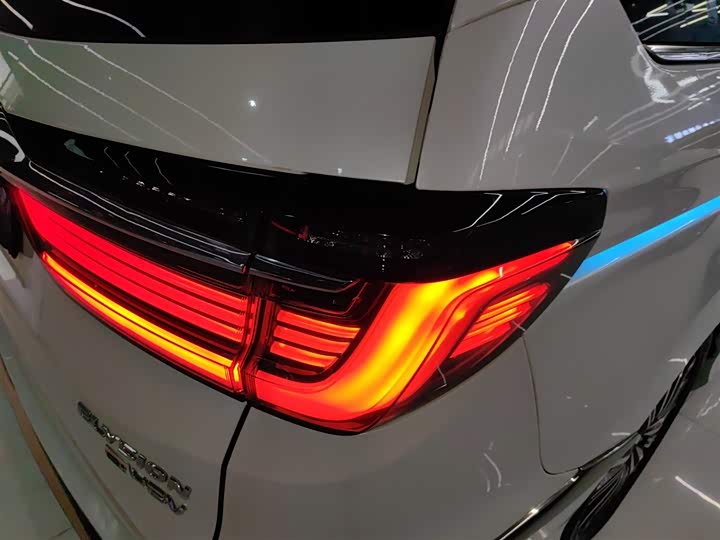 Фото 8 - Honda Elysion