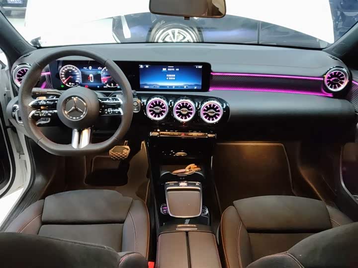 Фото 10 - Mercedes-Benz A-Class