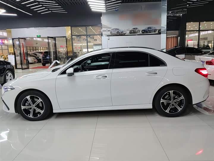 Фото 5 - Mercedes-Benz A-Class