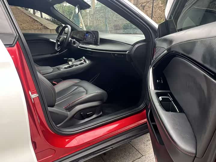 Фото 8 - MG Motor 7