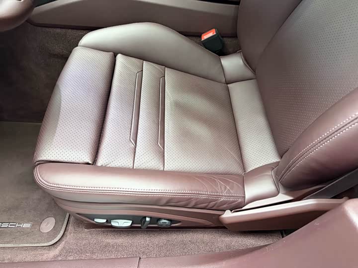 Фото 13 - Porsche Panamera